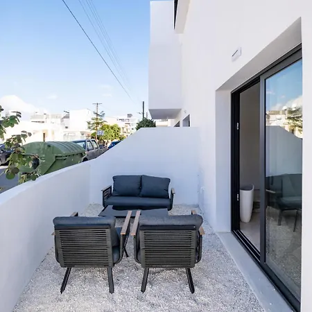 Nilea Court I Апартаменты
